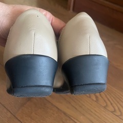GOLDENFOOT本革オープントゥパンプスの画像