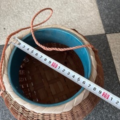 ふなむし、かに　かごの画像