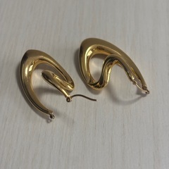K18YG ピアスの画像