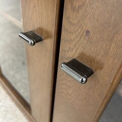 ★リユースのサカイ高崎店★TJ12065  ガラス戸収納 ブラウン H72.5×D45.5×W90.2 クリーニング済みの画像