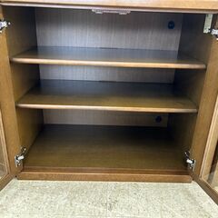 ★リユースのサカイ高崎店★TJ12065  ガラス戸収納 ブラウン H72.5×D45.5×W90.2 クリーニング済みの画像