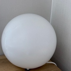 IKEA テーブルランプ（球体タイプ）+ TAPOスマート電球付き