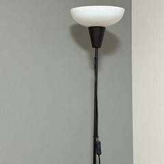IKEA フロアランプ＋TAPOスマート電球付き