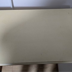 輸入家具 白いタンスの画像