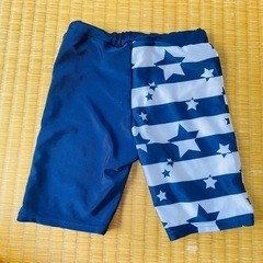 【帽子付き】男の子 水着 120センチの画像