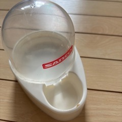 ハリネズミ餌、水入れ、餌入れ等の画像