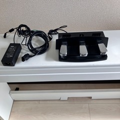 電子ピアノ・チェアーセットの画像