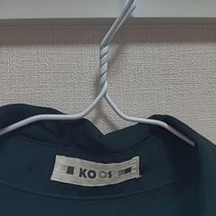 KOOSのブラウスの画像