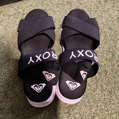 Roxyサンダル