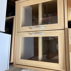 小さい食器棚
