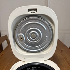 【無印良品】しゃもじ置き付き炊飯器の画像