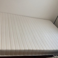 ダブルベッド