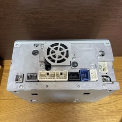 古いナビ本体（配線なし）の画像