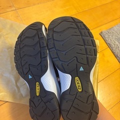 KEEN ウィメンズスポーツサンダル ブラック/グレー新品の画像