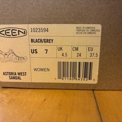 KEEN ウィメンズスポーツサンダル ブラック/グレー新品の画像