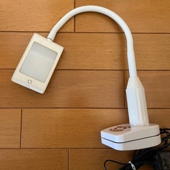 デスクライトの画像