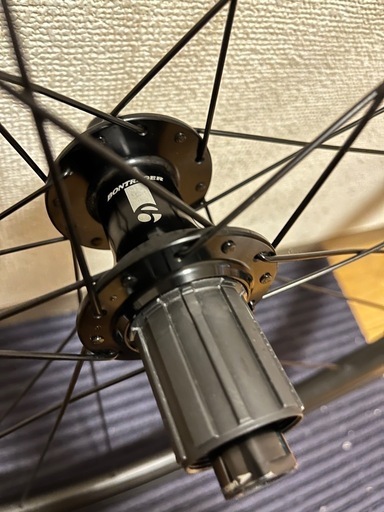 ボントレガー　PARADIGM SL ホイール+タイヤ前後セット　送料込み ボントレガー PARADIGM SL ホイール+タイヤ前後セット