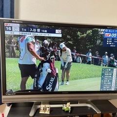 7/14まで　状態◎SHARP 52型テレビ⭐️テレビ台とリモコン付の画像