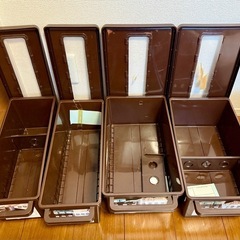 CD収納ケース、DVD収納ケース 茶色