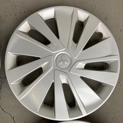 三菱純正14インチホイールカバーの画像