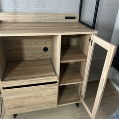 食器棚の画像
