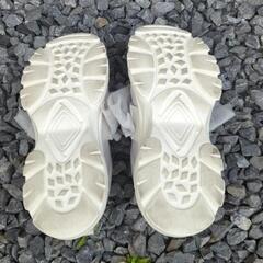 しまむら　スニーカー　サイズMの画像