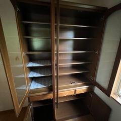 食器棚の画像