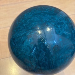廃棄しますボウリングのボール　11ポンド？の画像
