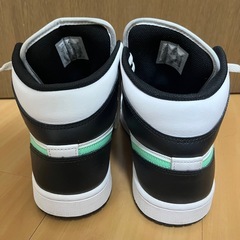 ナイキ エアジョーダン１ ミッド 28cmの画像