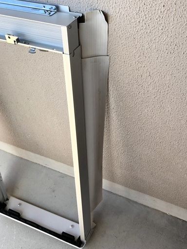 コイズミ製　窓用エアコン　取付枠
