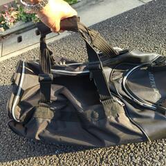 Dunlopスポーツバッグ　キャスター付き　手引き用のバー付きの画像