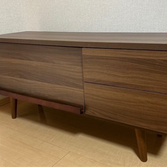テレビ台 32インチテレビ用　定価¥15,000-
