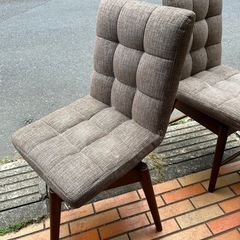 中古回転する椅子　３脚