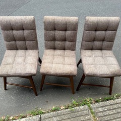 中古回転する椅子　３脚の画像
