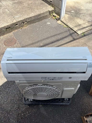 エアコン日立 中古取付込み2.2k6畳 暑くて
困ってる方