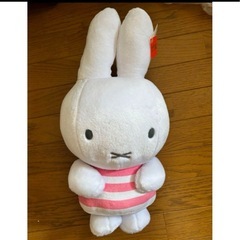 ちいかわ、クレヨンしんちゃんひまちゃんぬいぐるみの画像