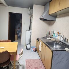 2階建て２階、女性限定、８畳間以上、３室あり１人30,00…