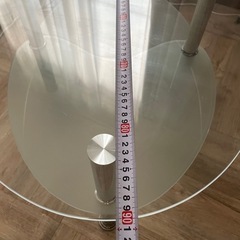 ガラステーブルの画像