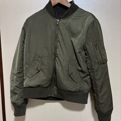 INGNI リバーシブル　MA1 ブルゾン　Mサイズ　カーキー×迷彩の画像