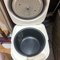 炊飯器の画像