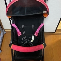 Aprica ベビーカー　ピンク　ハローキティ　おもちゃ付きの画像