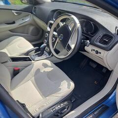 　人気のディーゼル　希少　ボルボ　V40 D4 チューンドバイポールスター　速いです。　下取り交換交渉可の画像