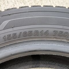 特価品ヨコハマ冬タイヤ工賃込み１５５／６５Ｒ１４　４本セット　②の画像