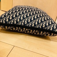 他アプリで交渉中👀激安美品✨Diorスクエアクッション✨販売終了モデルの画像