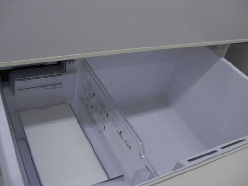 (★値下げ￥33,000→￥25,300★1台限り★ジモティー特典あり★単身で自炊される方などに）アクア　3ドア冷蔵庫２３８L　２０２１年製　AQR-SV24K　60ｃｍ幅　真ん中冷凍室　自動製氷付き　高く買取るゾウ八幡東店