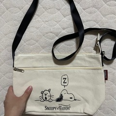 スヌーピーのバッグの画像
