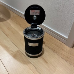D.A.D ギャルソン灰皿の画像