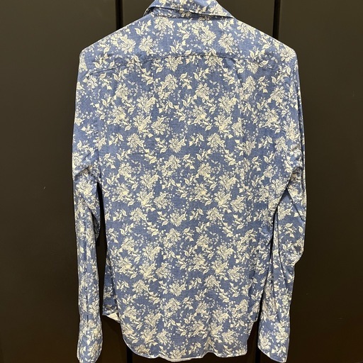 Barneys New York フローラル長袖シャツ