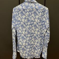 Barneys New York フローラル長袖シャツの画像