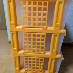 ハローキティの3段チェストの画像